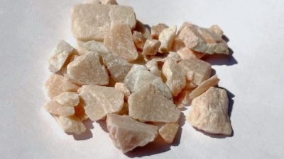 積層が生むグラデーション！おススメ骨材「インディアンピンク」