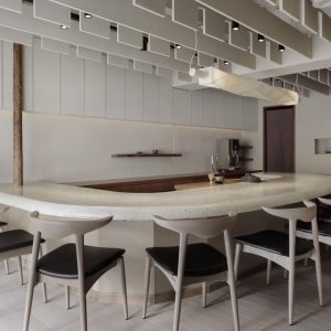 ビールストーン - 飲食店のカウンターテーブルに施工